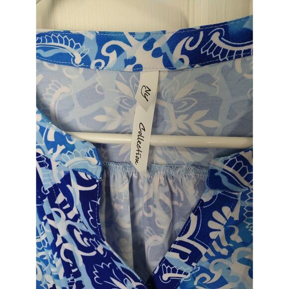 Ny Collection Blouse *M* Blue White Floral Abstract V Neck Roll Tab Sleeve - Picture 3 of 10